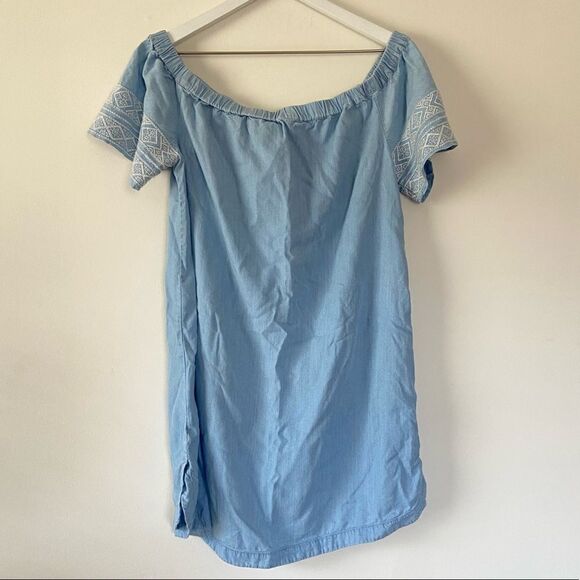 Athleta Chambray Blue Off the Shoulder Embroidered Dress Cover Up Size Small - Picture 2 of 8